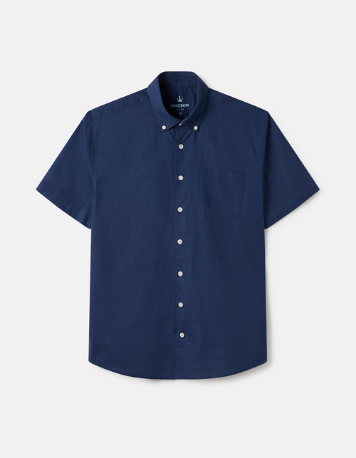 Linen and cotton shirt with short sleeves.